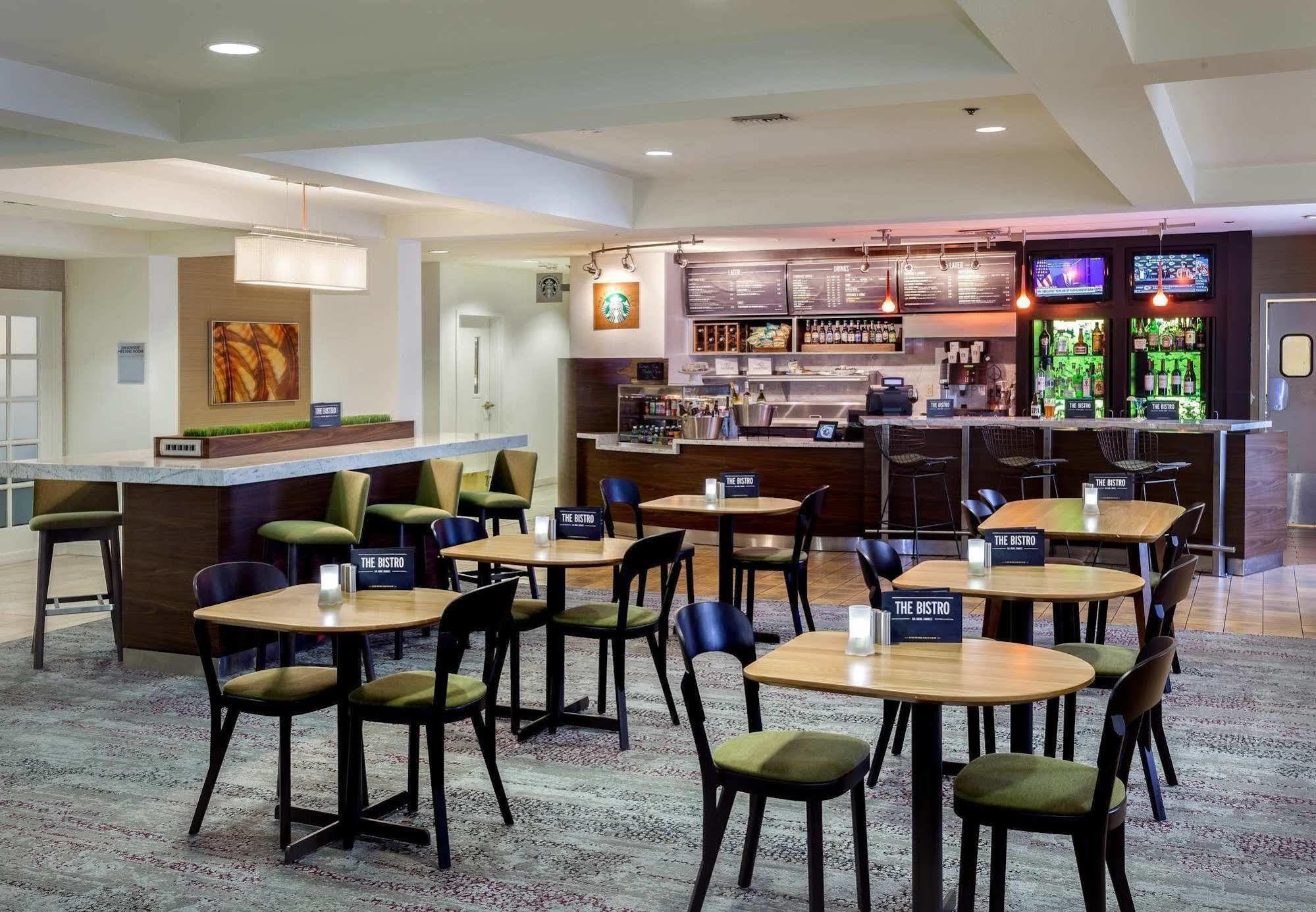 Courtyard By Marriott Stockton Hotel Exterior photo