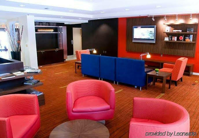 Courtyard By Marriott Stockton Hotel Exterior photo